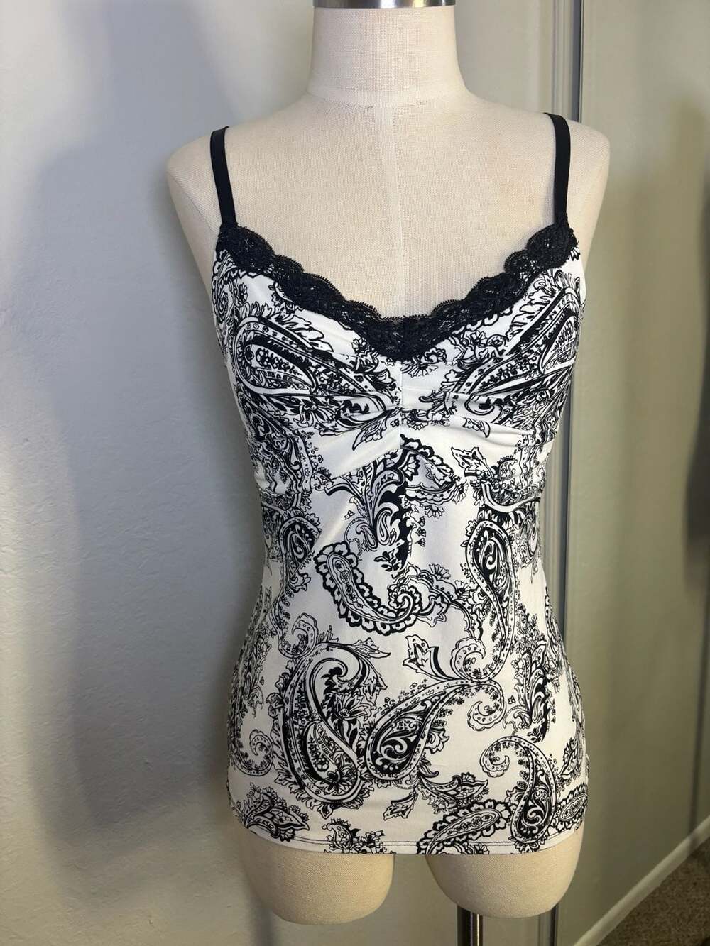 White House Black Market Lace Trim Cami Black White Paisley